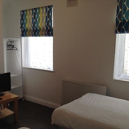 Repton Private Hotel Romford Exterior foto