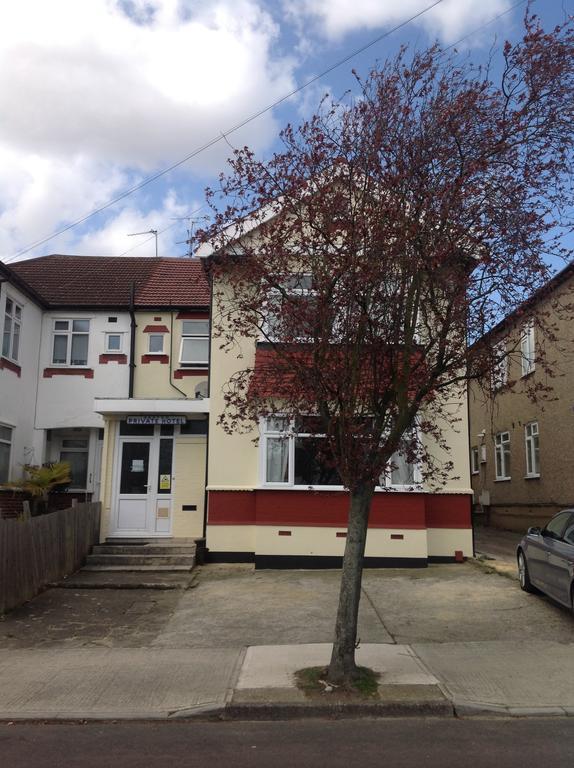 Repton Private Hotel Romford Exterior foto